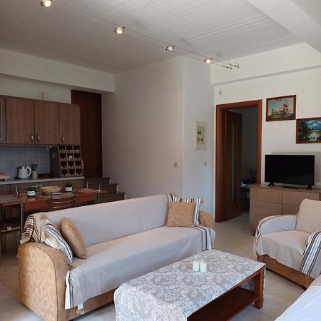 Efi'S Guest House Áyios Dhimítrios Екстериор снимка