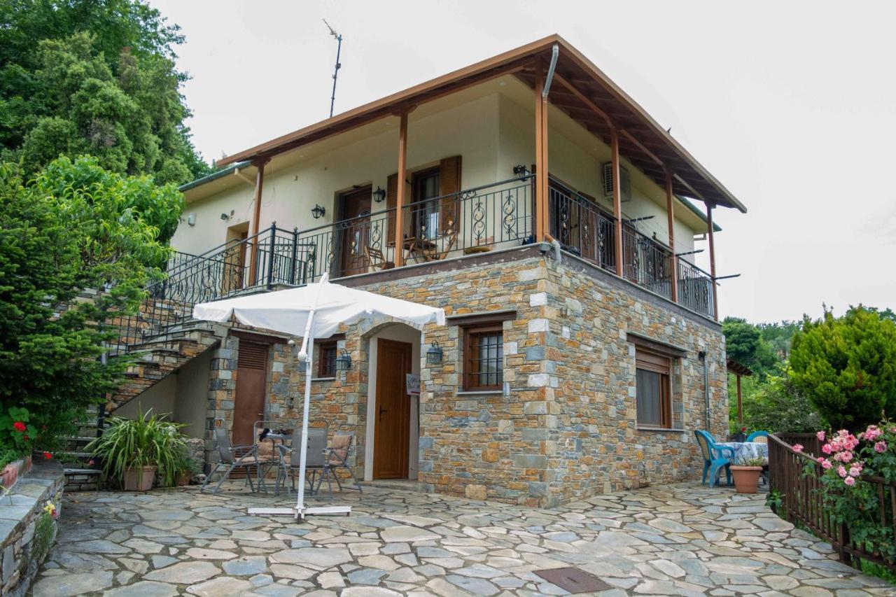 Efi'S Guest House Áyios Dhimítrios Екстериор снимка