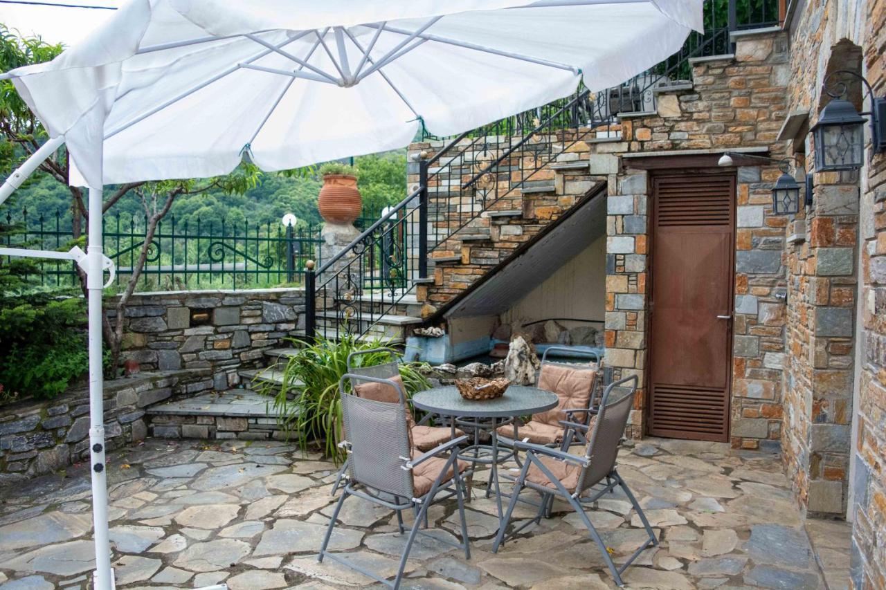 Efi'S Guest House Áyios Dhimítrios Екстериор снимка
