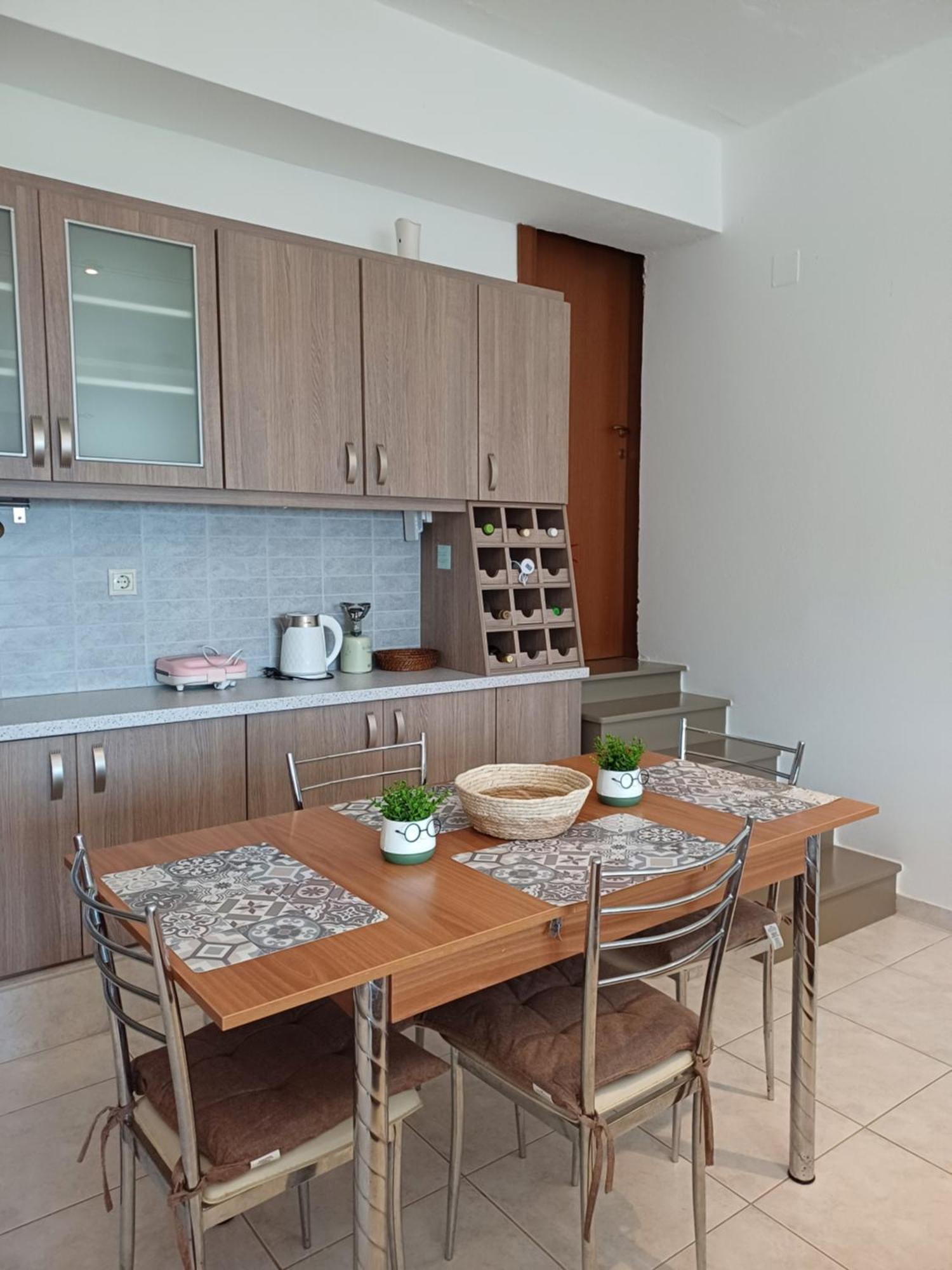 Efi'S Guest House Áyios Dhimítrios Екстериор снимка